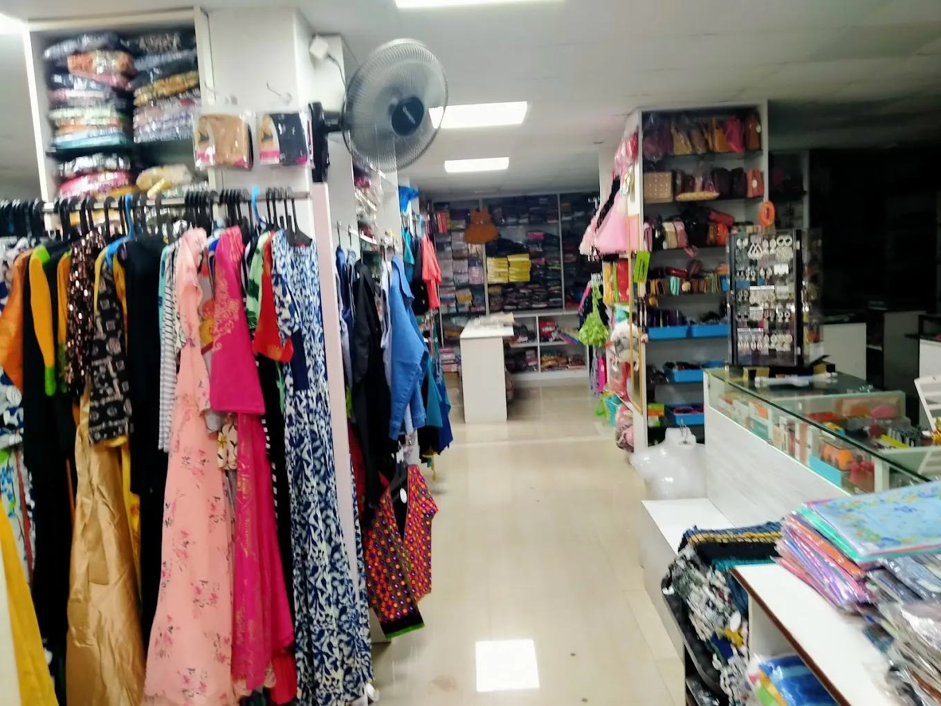 Dhaniha Fashions